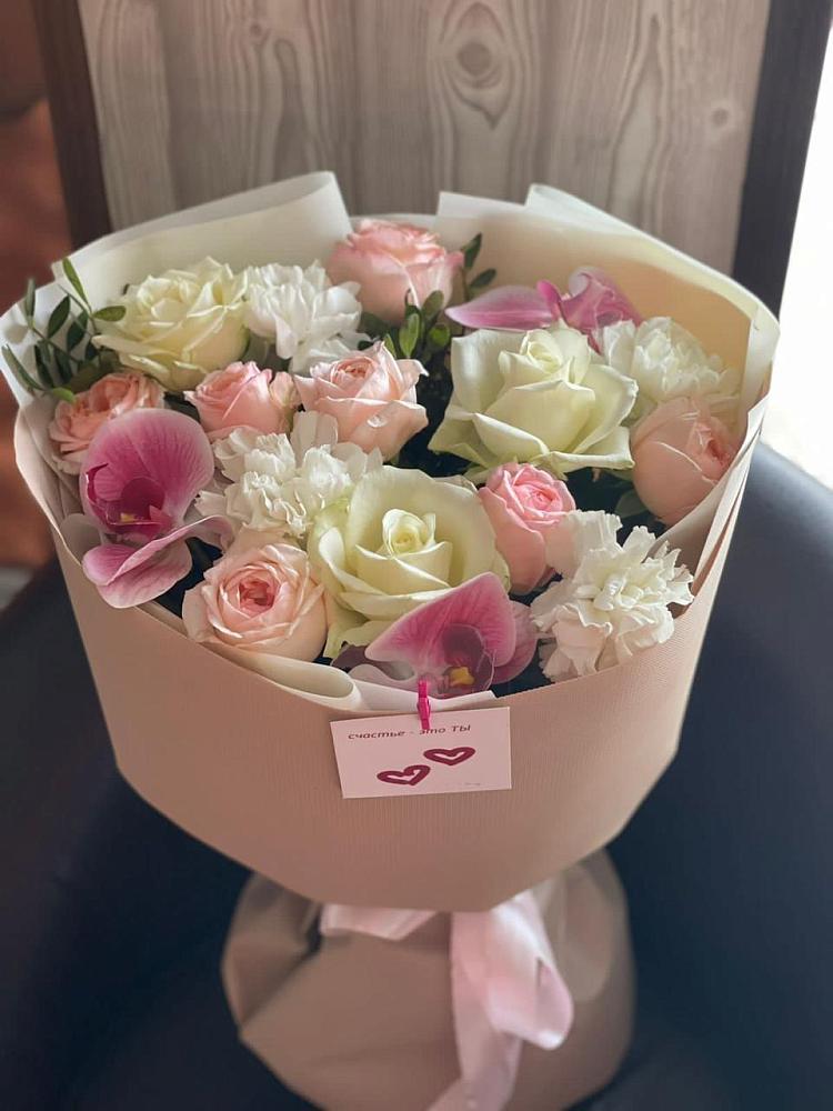 Букет цветов из: Орхидеи, Розы и Гвоздики в Горбово