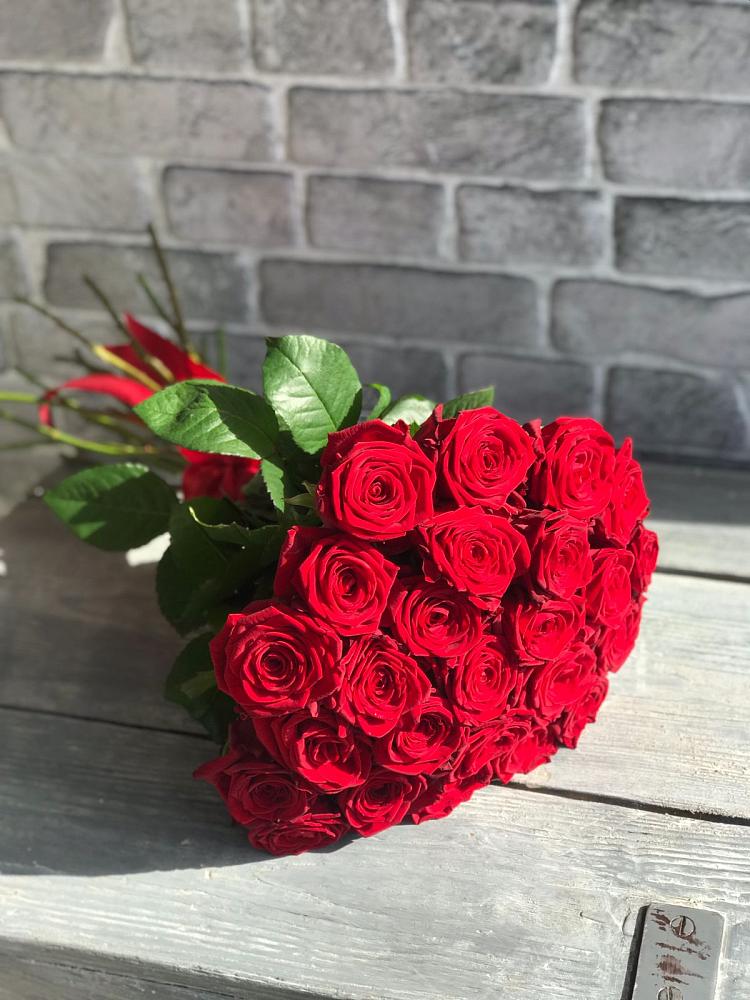 Букет Красные розы Фридом в Горбово