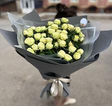 Букет Белые кустовые розы Солинеро в Горбово