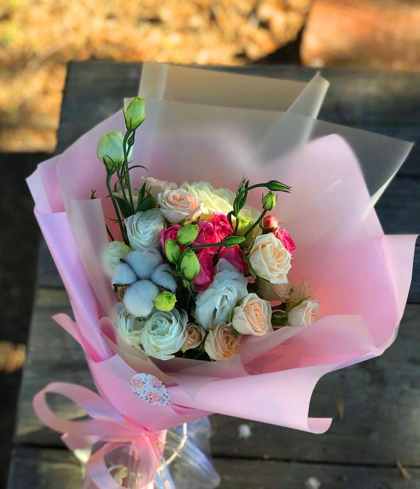 Букет цветов из: Розы и Лизиантусы в Горбово