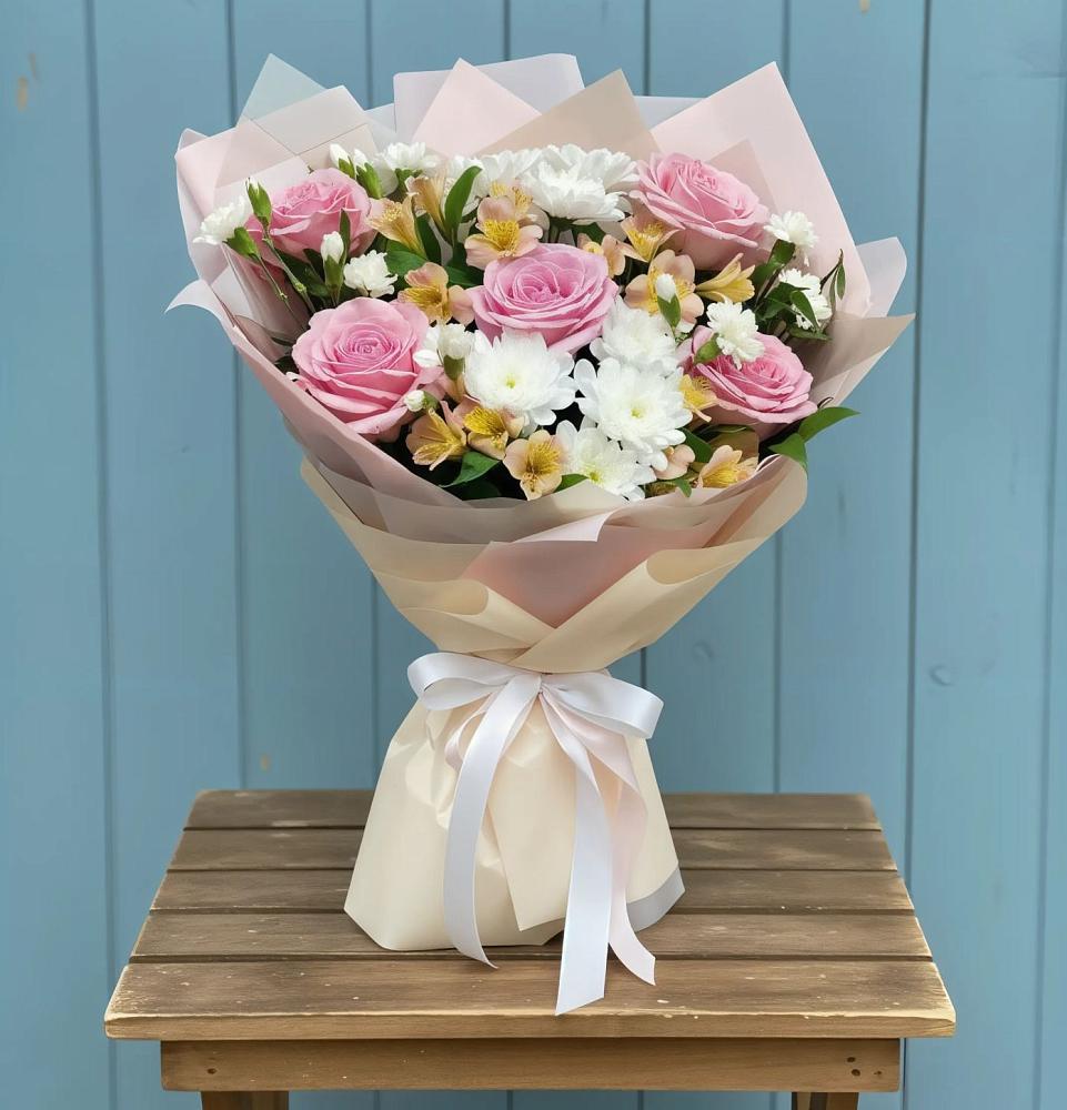 Букет цветов из: Гвоздики, Орхидеи и Розы в Горбово