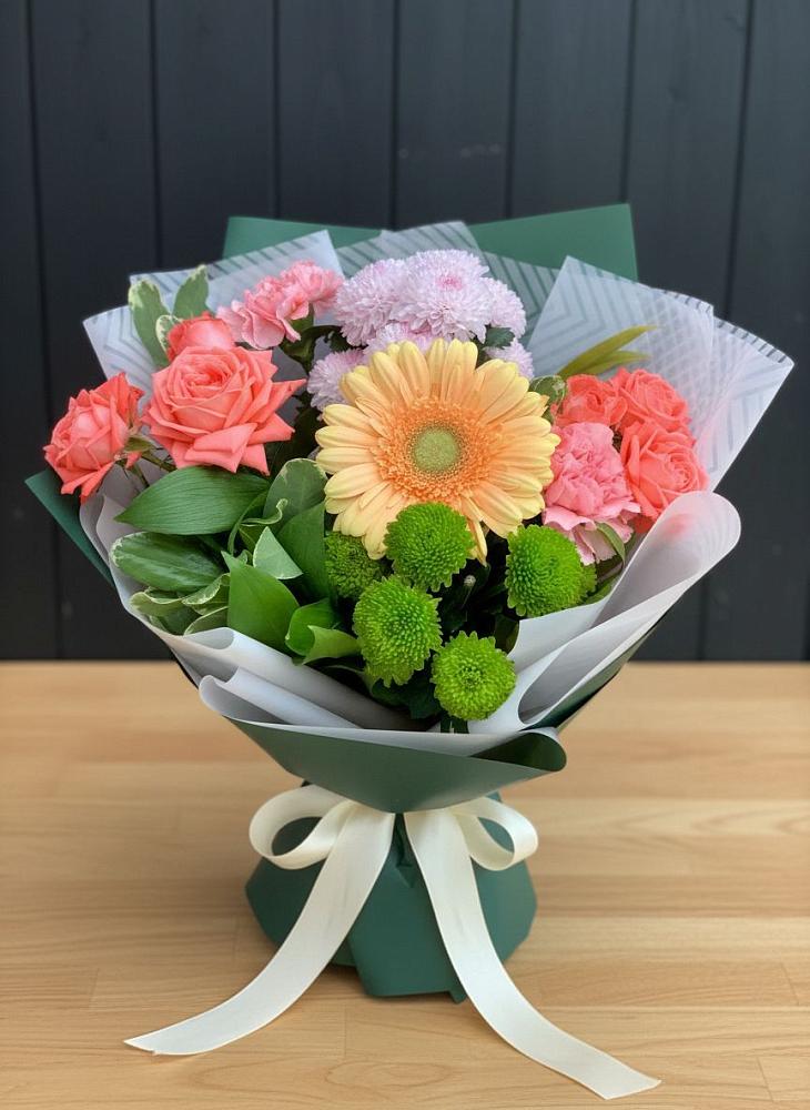 Букет цветов из: Гвоздики, Розы, Герберы и Хризантемы в Горбово