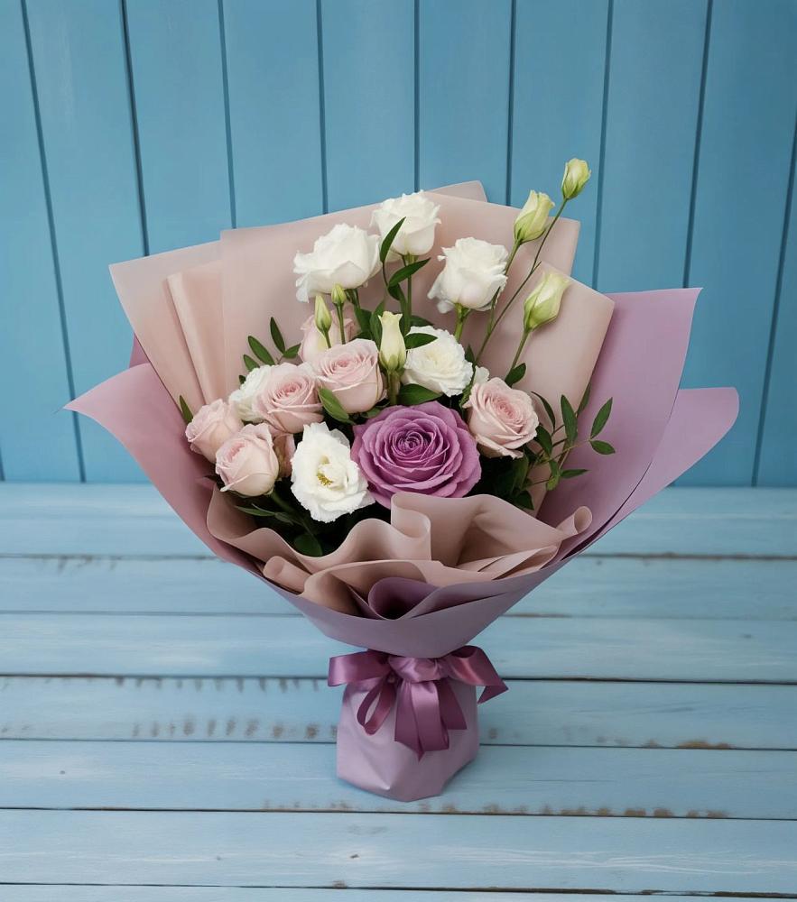 Букет цветов из: Розы и Лизиантусы в Горбово